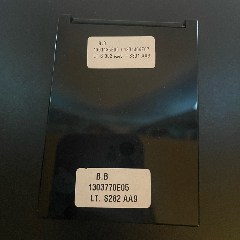 New Bobbi Brown highlighter duo - Picture 3 of 3